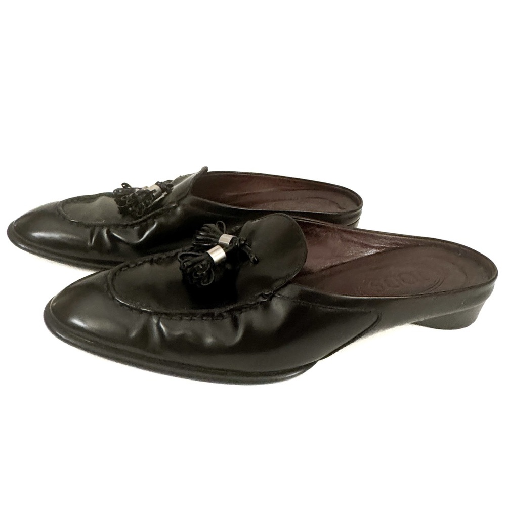 Elegant Tod's Black Leather Loafers with Tassel Detail